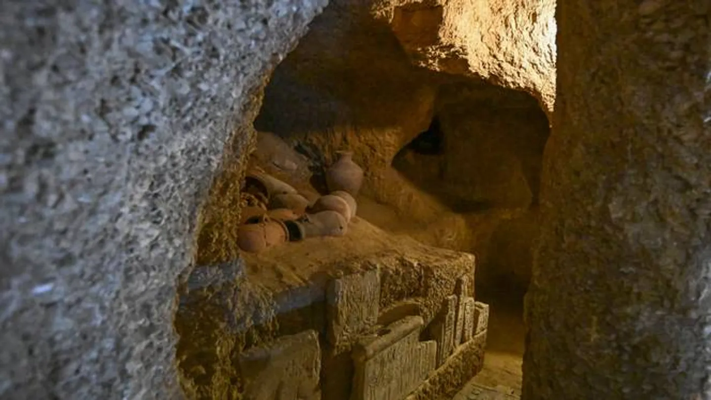 Misırda Xatşepsut ğıybadätxanäsendä yaña äsärlär tabıldı